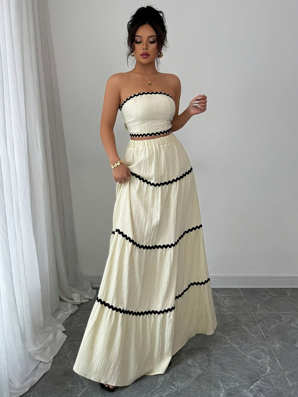 Chic Cropped Top  Skirt Set for Her