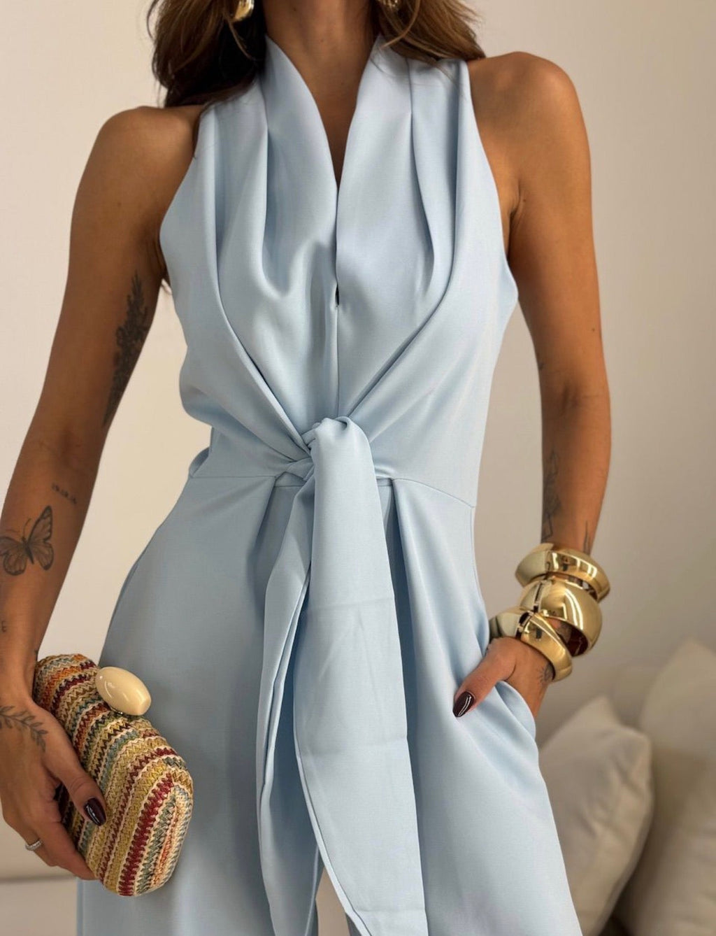 Women’s Elegant Sleeveless Jumpsuit – Contemporary Luxury Outfit