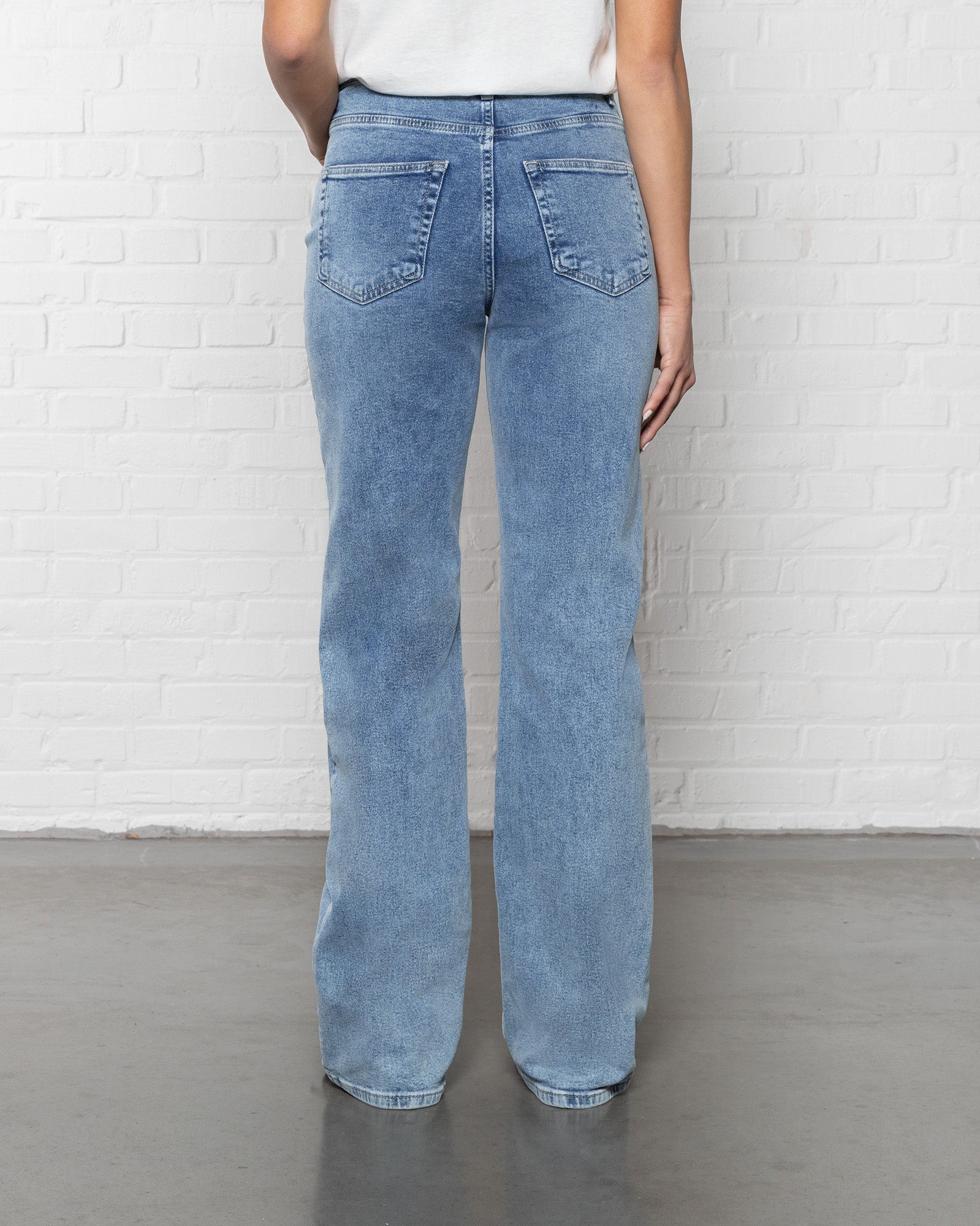 BOOTCUT JEANS BLUE