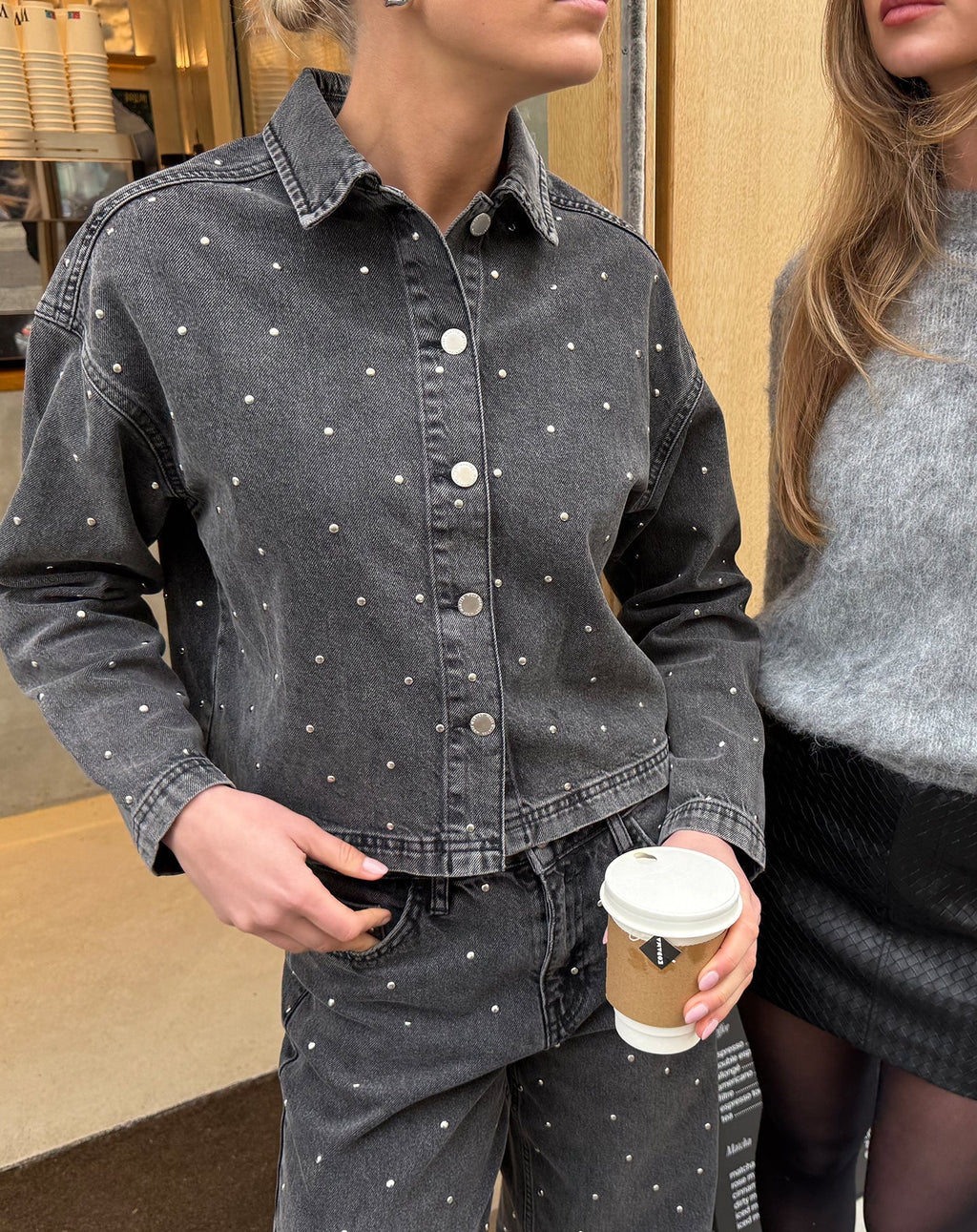 ALLOVER STUD DENIM JACKET GREY