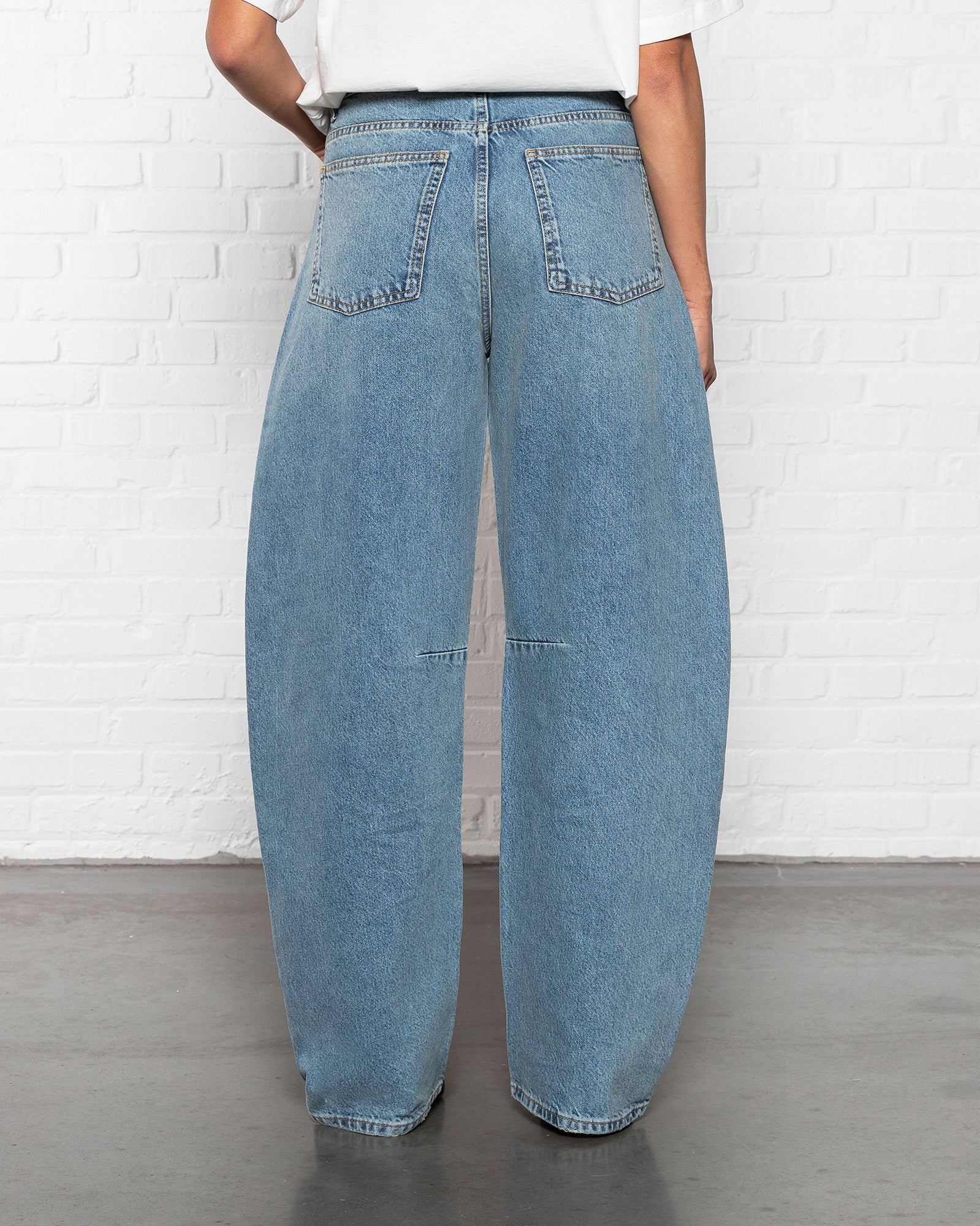 BARREL LEG JEANS BLUE