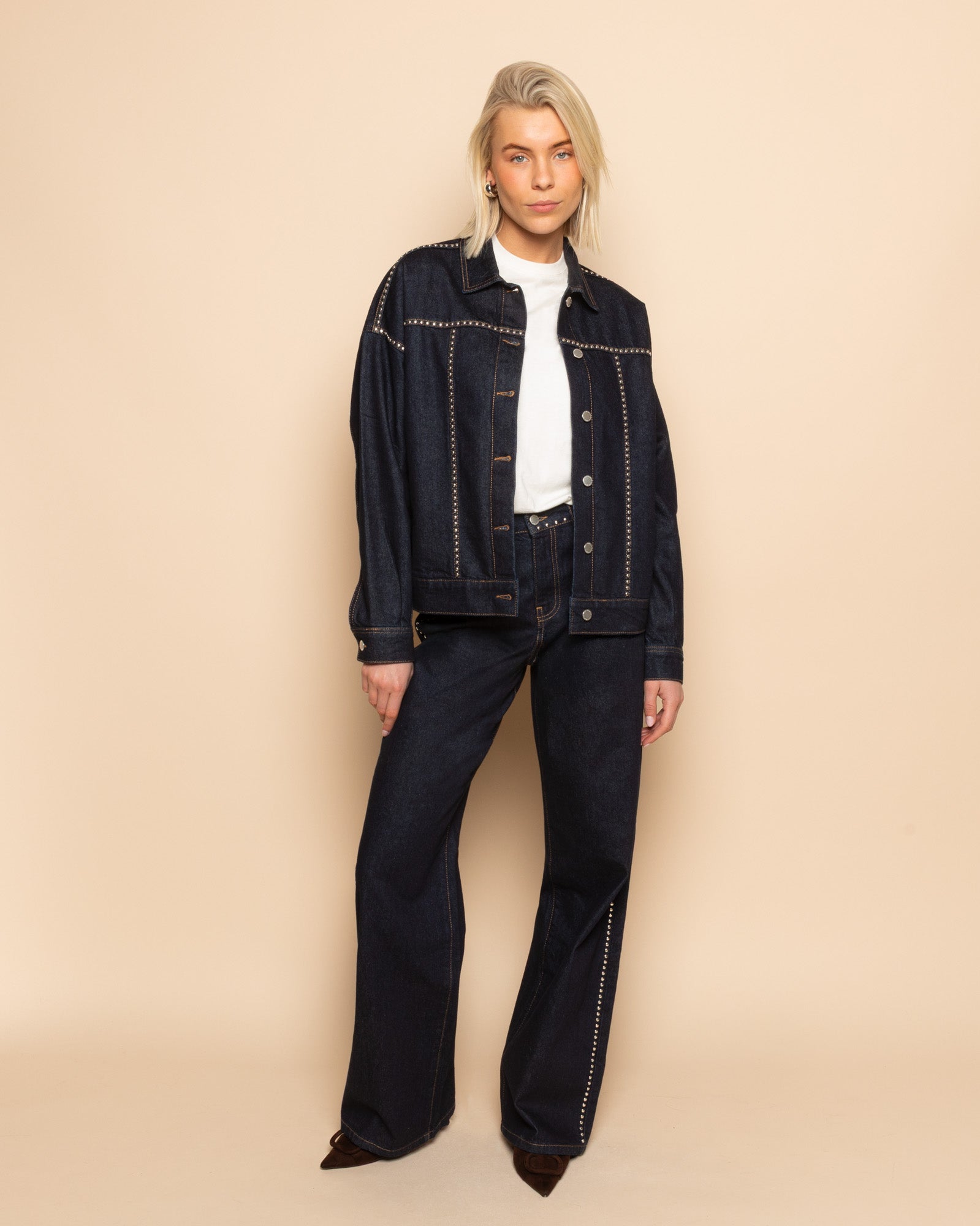 LIA STUD WIDE LEG JEANS RIGID BLUE