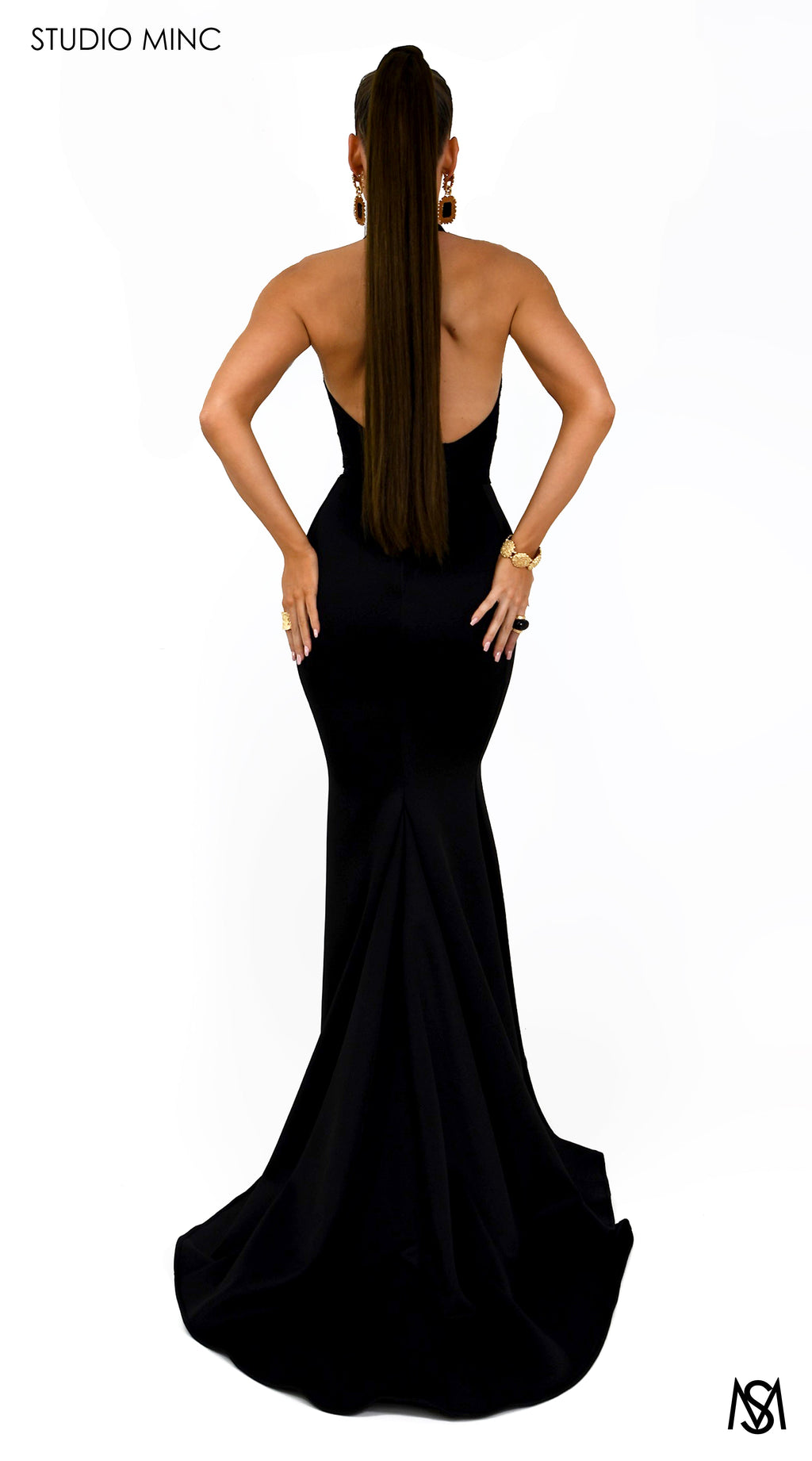 BOSSY - Fitted Black Formal Dress with Plunge Neckline