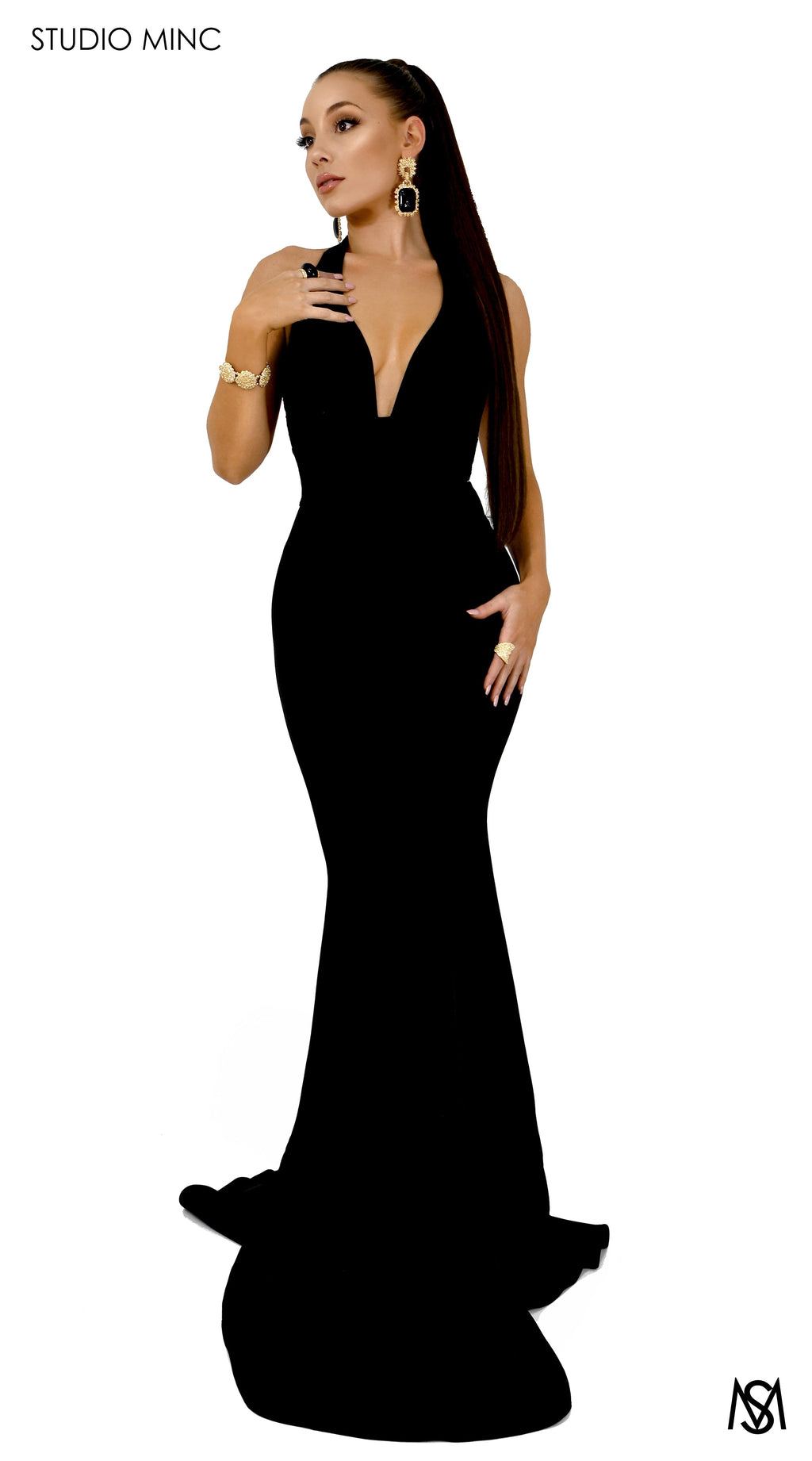 BOSSY - Fitted Black Formal Dress with Plunge Neckline