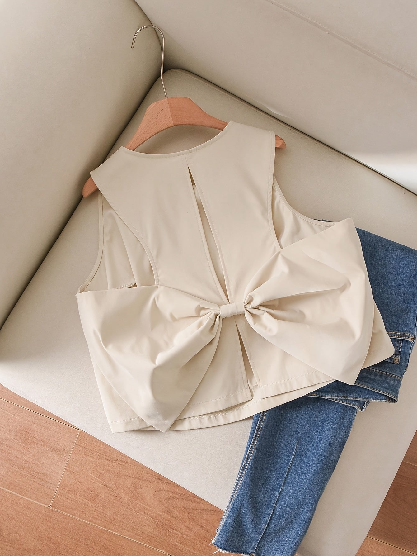Bow Detail Sleeveless Tank Top