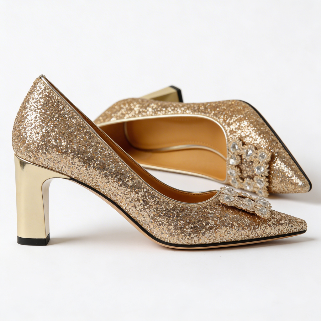 Magdalena | Orthopaedic member with brocade (or "with brocade")