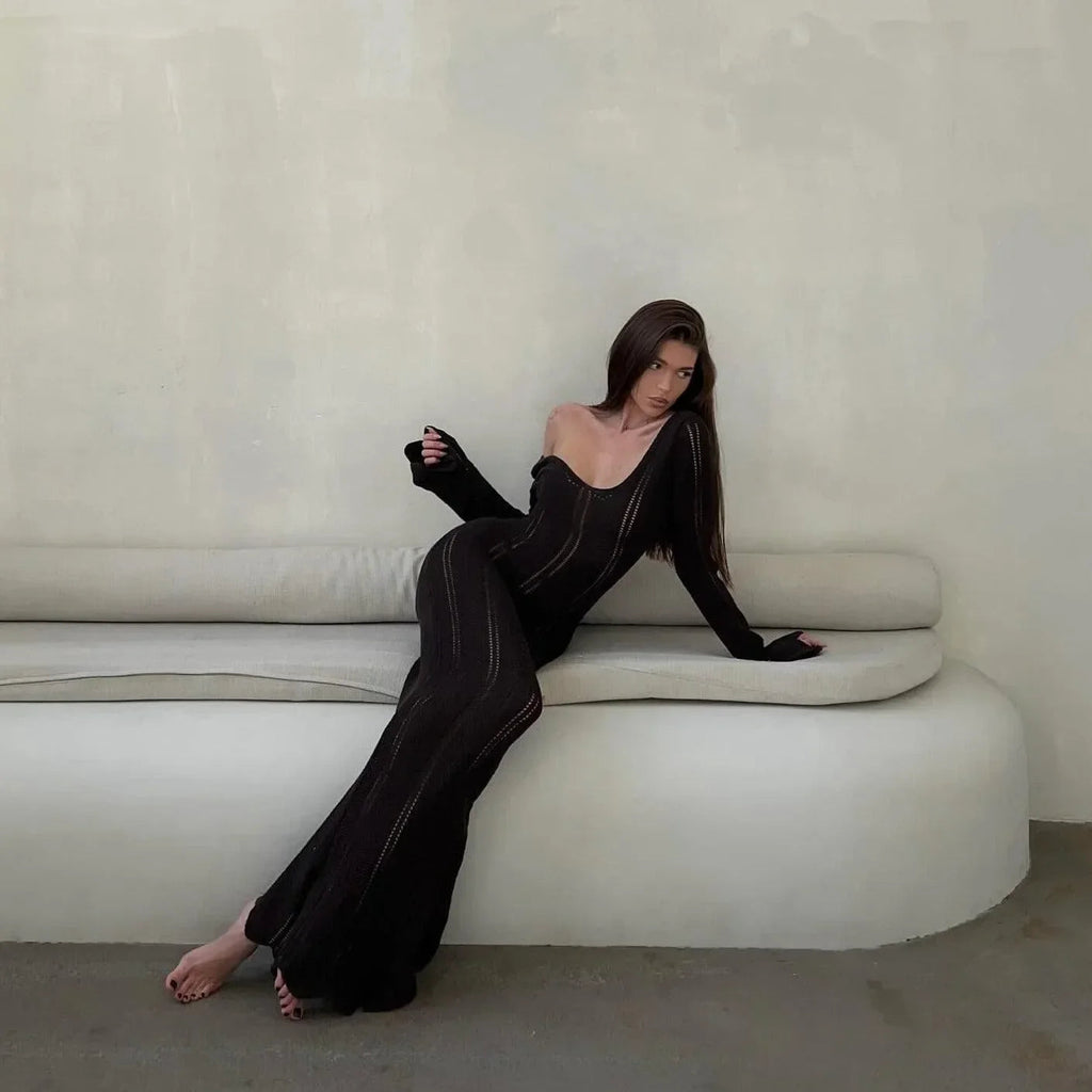 Juno Black Knitted Long-Sleeved Maxi Dress