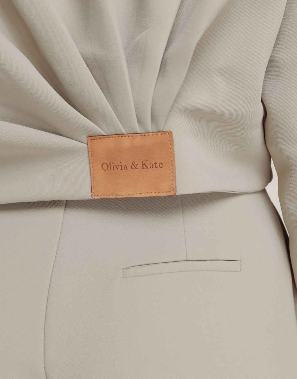 Taupe Premium Achterkant Detail - Jas