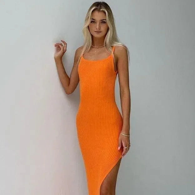 Très Chic Backless Knitted Orange Maxi Dress